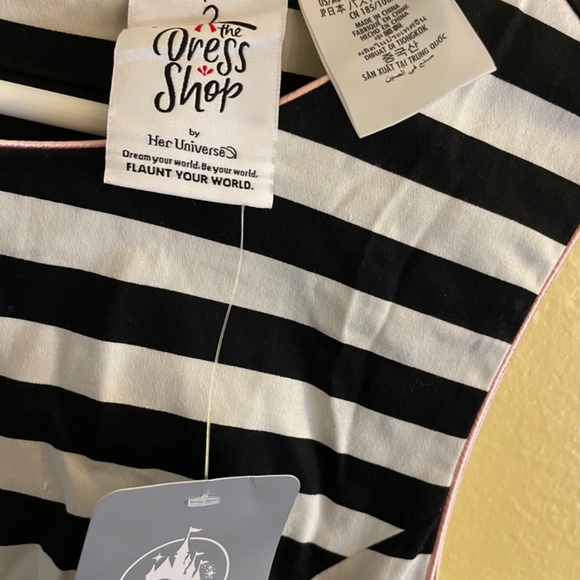 Disney Dress icons Xl NWT - Picture 3 of 4